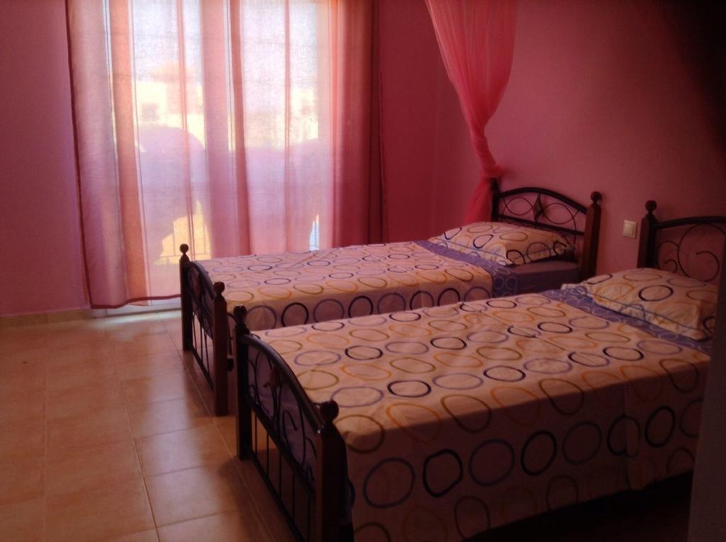 Appartement El Bahia Saidia Destine Uniquement Aux Couple Maries, Celibataires S'Abstenir 객실 사진